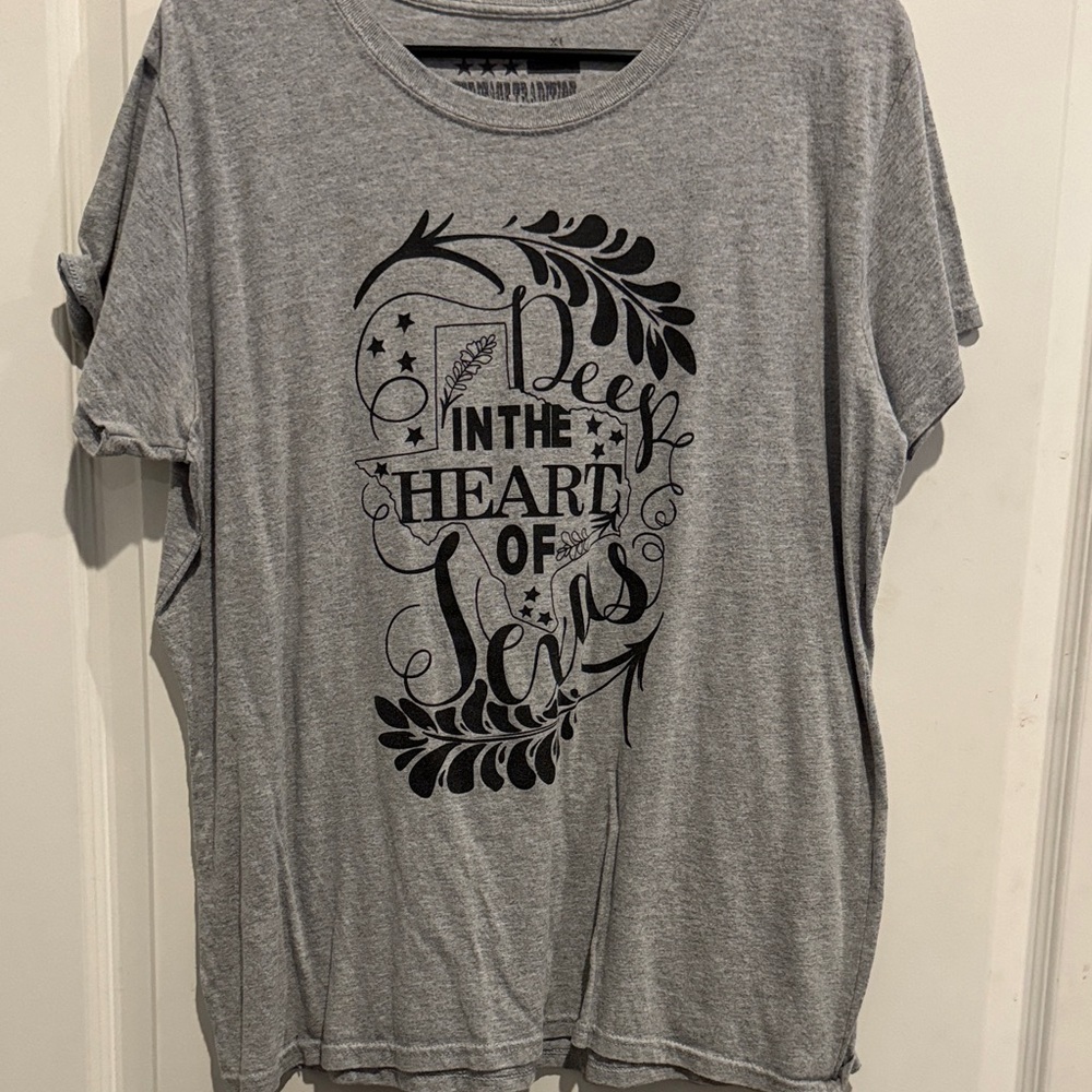 Gray Graphic Tee - Short Sleeve